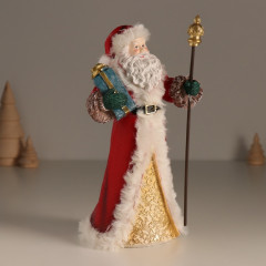 Фигурка «Дед Мороз в красной шубе, с посохом, с подарком» - Фото 2
