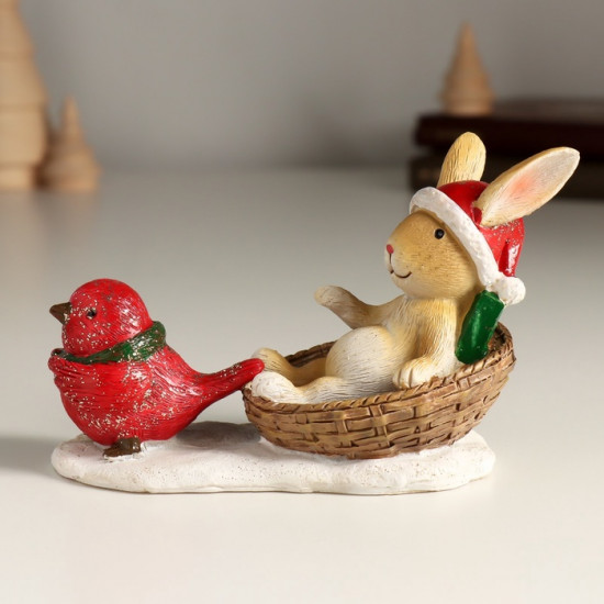 Фигурка «Зайка в корзинке и красная птичка»