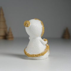 Фигурка «Малышка в белой шубке» - Фото 4