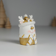 Фигурка «Олень белый в шапке и шарфике» - Фото 2