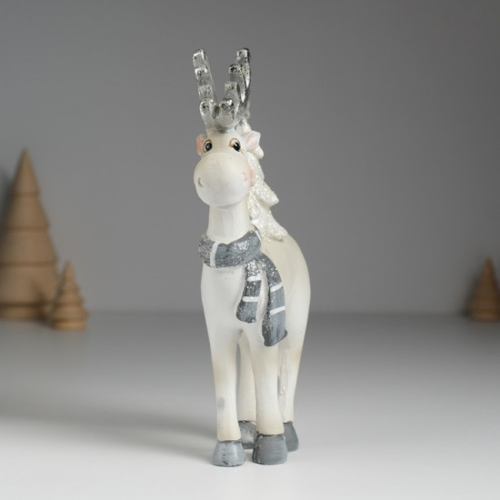 Фигурка «Олень с серебристыми рогами, с белой ёлкой на спине»