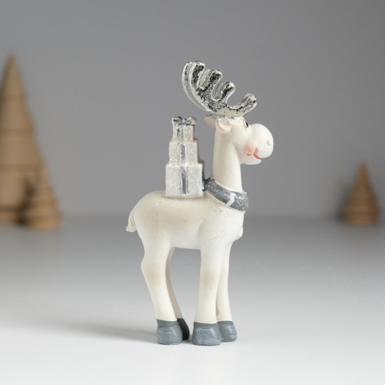 Фигурка «Олень с серебристыми рожками»