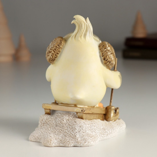 Фигурка «Птенчик с хохолком в наушниках»