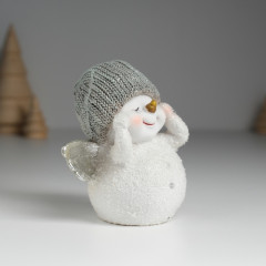 Фигурка «Снеговик белый с серебристыми крыльями в вязанном колпаке» - Фото 1
