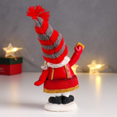 Фигурка «Снеговик в красной шубе, полосатом колпаке и шарфике» - Фото 3