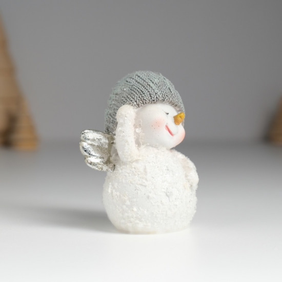 Фигурка «Снеговичок с серебристыми крыльями в вязанном колпаке»