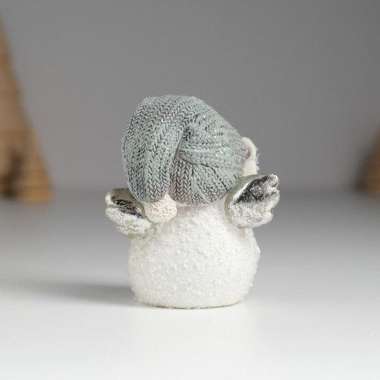 Фигурка «Снеговичок с серебристыми крыльями в вязанном колпаке»