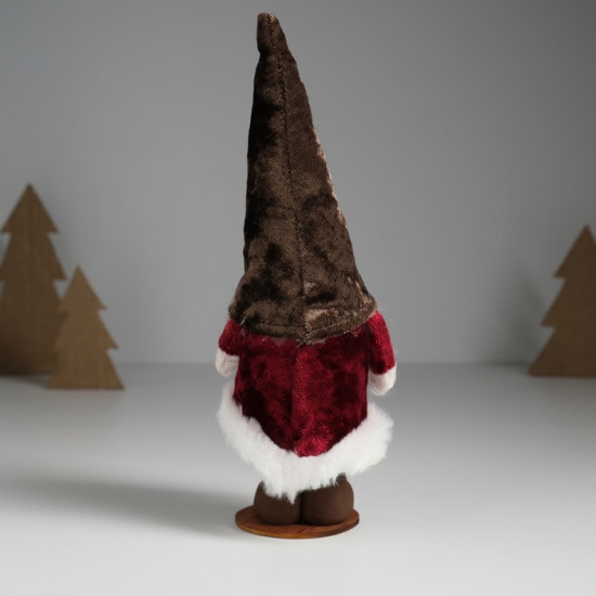 Фигурка «Гномик в красной шубке и колпаке с сердечком»