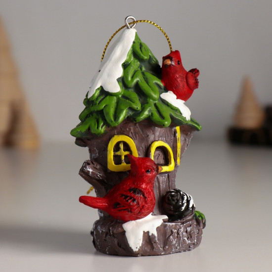 Фигурка-подвеска «Птички на заснеженном скворечнике»