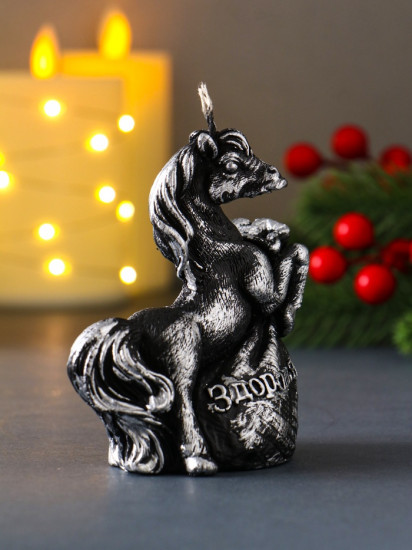 Свеча декоративная «Лошадь с мешком подарков»