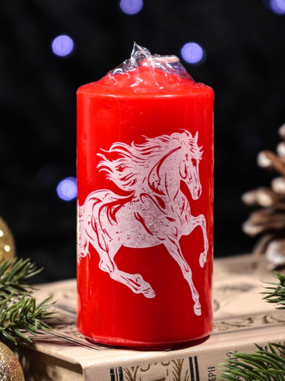 Свеча-цилиндр с накаткой «Конь скачет»