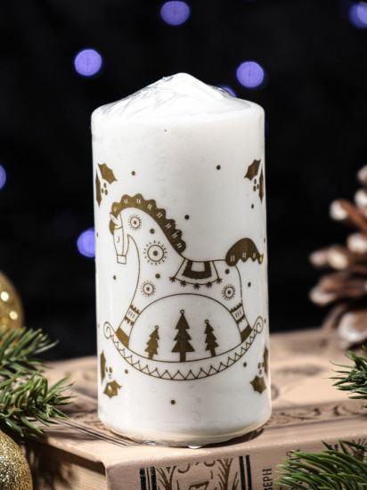 Свеча-цилиндр с накаткой «Лошадка-качалка»