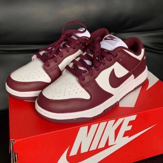Кроссовки Nike