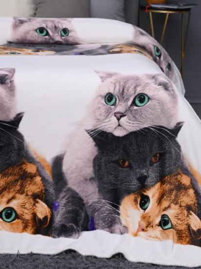 Плед «Котики на белом»