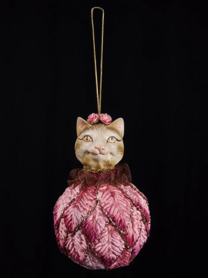 Ёлочная игрушка «Кошка на шаре в цветочном венке»