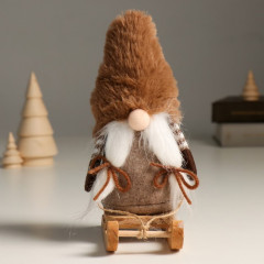 Кукла интерьерная текстильная «Бабуся в меховом колпаке на санках» - Фото 5