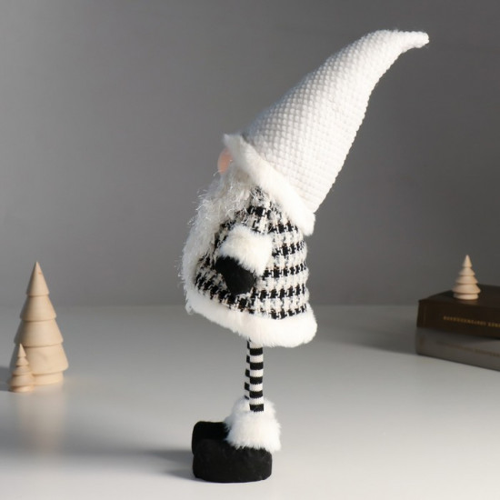 Кукла интерьерная текстильная «Дед Мороз в кафтане с рисунком гусиная лапка»