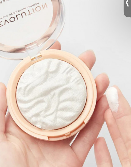 Хайлайтер «Makeup Revolution Highlight Reloaded», оттенок Белый