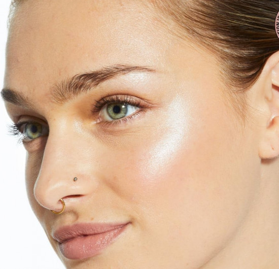 Хайлайтер «Makeup Revolution Highlight Reloaded», оттенок Белый