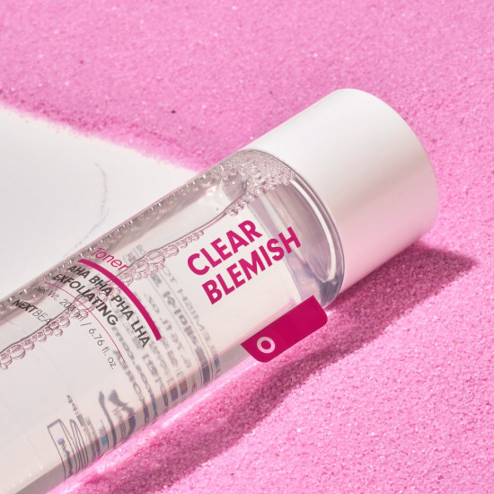 Тонер для проблемной кожи лица с кислотами отшелушивающий «Clear Blemish Exfoliating Toner»