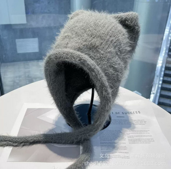 Шапка женская «Кошка»