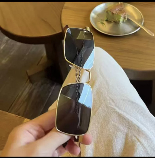 Очки солнцезащитные