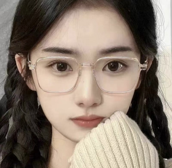 Очки прозрачные