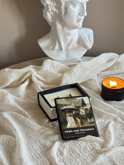 Свеча ароматическая «Книга»