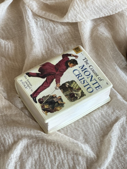 Свеча ароматическая «Книга»