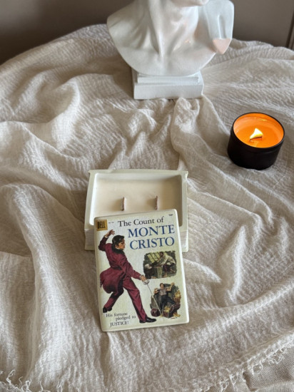 Свеча ароматическая «Книга»