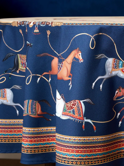 Скатерть овальная «Passage»