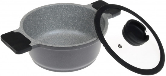 Кастрюля с крышкой