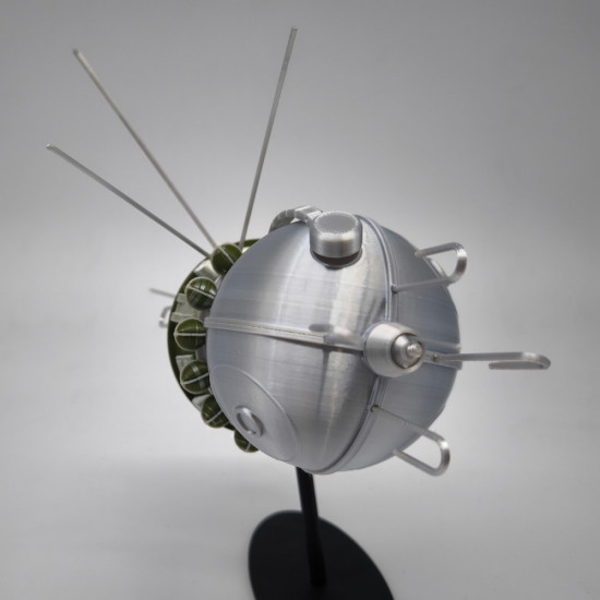 Сборная модель космического корабля Гагарина «Восток-1»