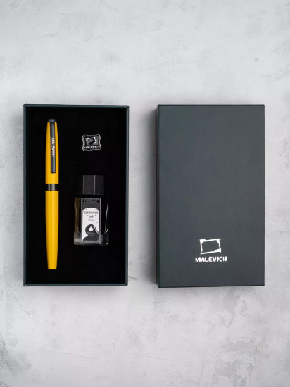 Ручка перьевая с черной тушью