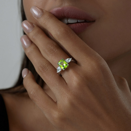 Кольцо из серебра с ситаллом и фианитами