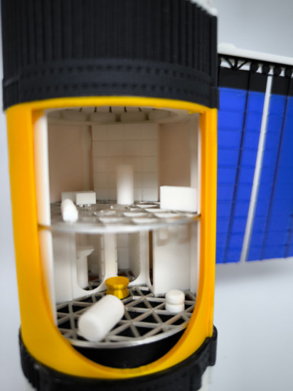 Сборная модель космической станции «Skylab»