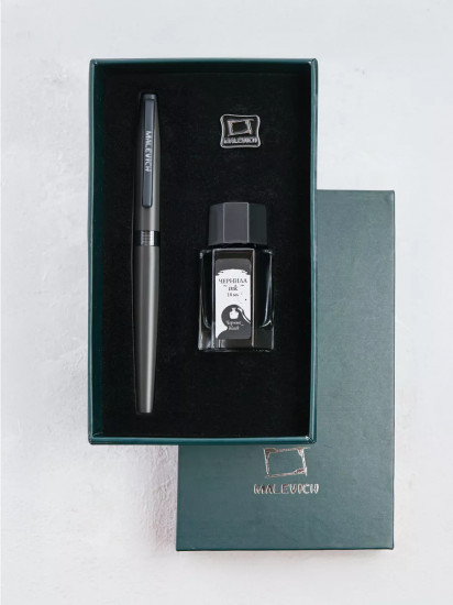 Ручка перьевая с черной тушью