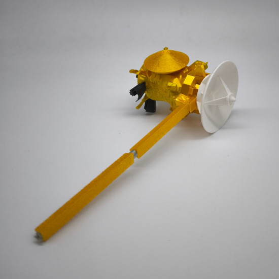 Сборная модель космического аппарата «Cassini-Huygens»