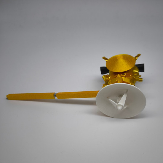 Сборная модель космического аппарата «Cassini-Huygens»