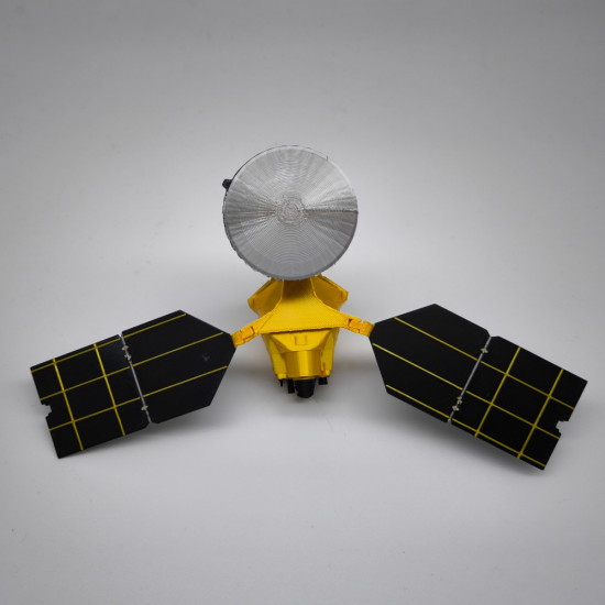 Сборная модель космического аппарата «Mars Reconnaissance Orbiter»