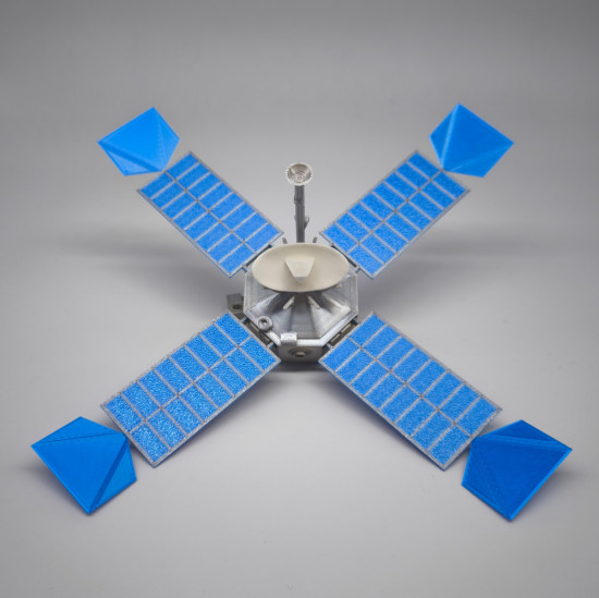 Сборная модель космического аппарата «Mariner-4»