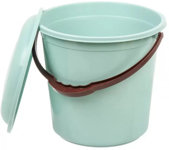 Ведро с мерной шкалой и крышкой