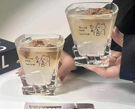 Стеклянный стакан с рисунком кота «Drink Red Wine»