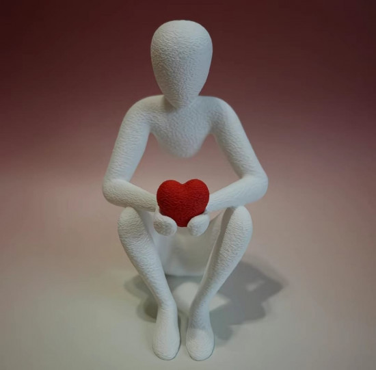 Статуэтка «Фигура с двумя сердцами»