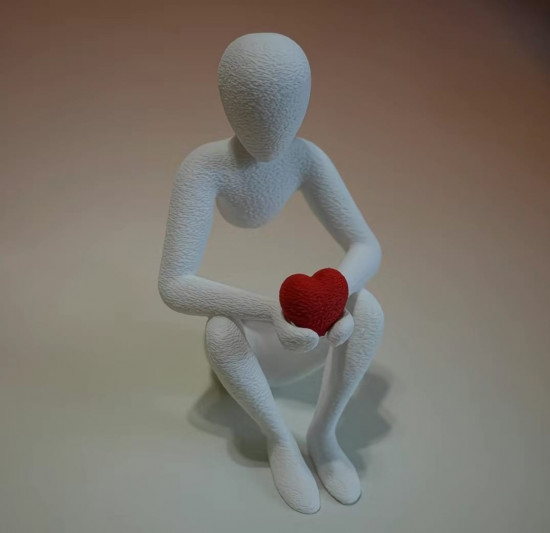 Статуэтка «Фигура с двумя сердцами»