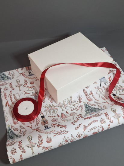 Набор коробок подарочных с лентой и бумагой