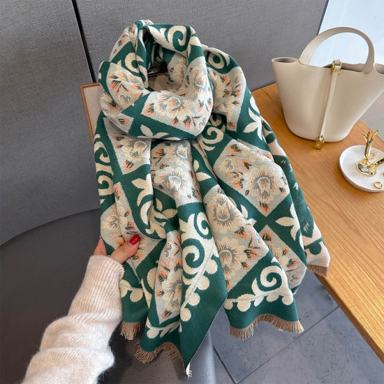 Палантин в национальном стиле