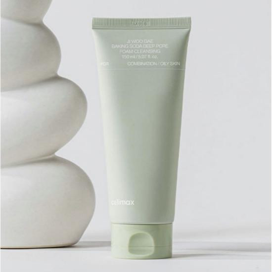 Пенка с BHA и центеллой очищающая «Ji Woo Gae Cica BHA Acne Foam Cleansing»