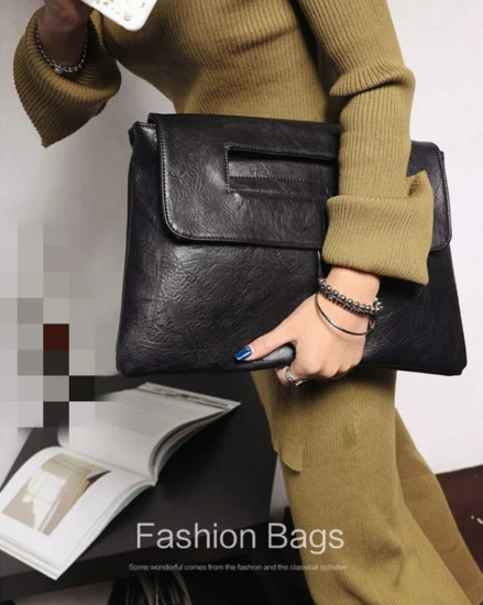 Клатч-конверт на запястье