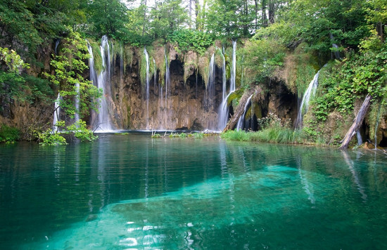 Календарь квартальный на 2026 год «Бирюзовый водопад»